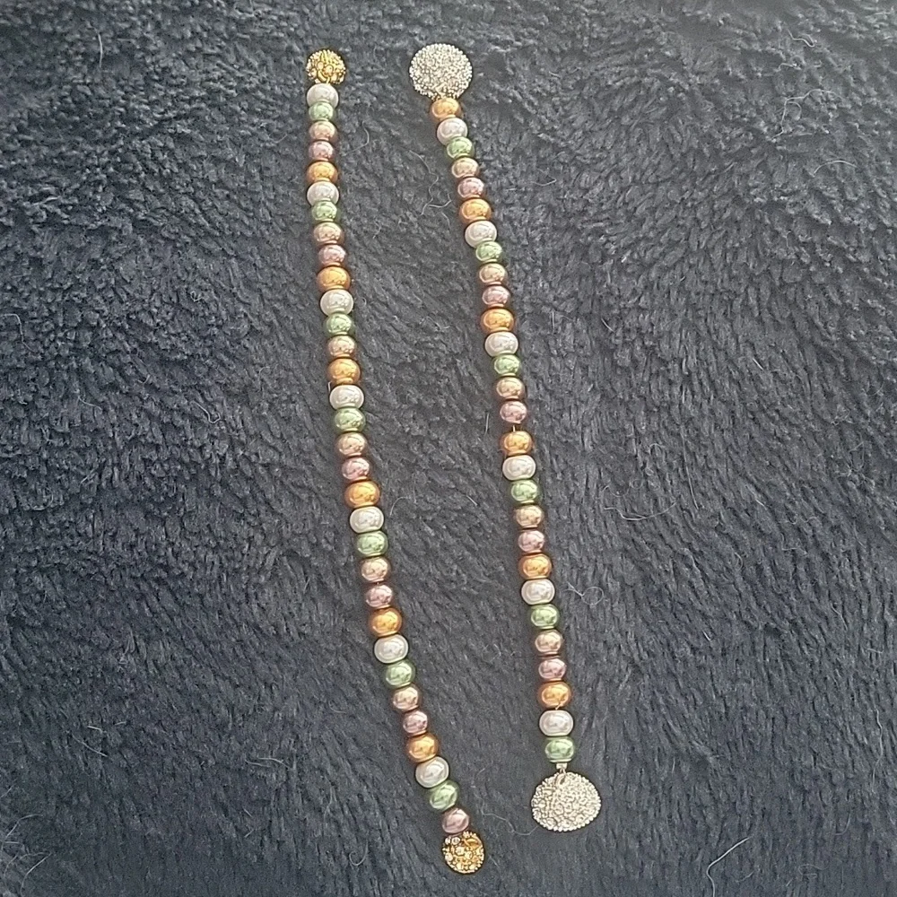 Handmade bead bracelets with magnetic crystal closure (set of 2) - Picture 1 of 3